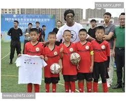 历史首次首发！埃迪vs杨瀚森跳球