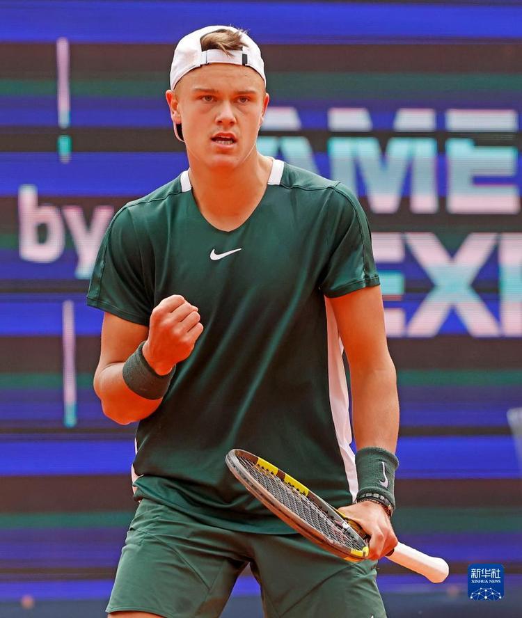 立了榜样 立了榜样